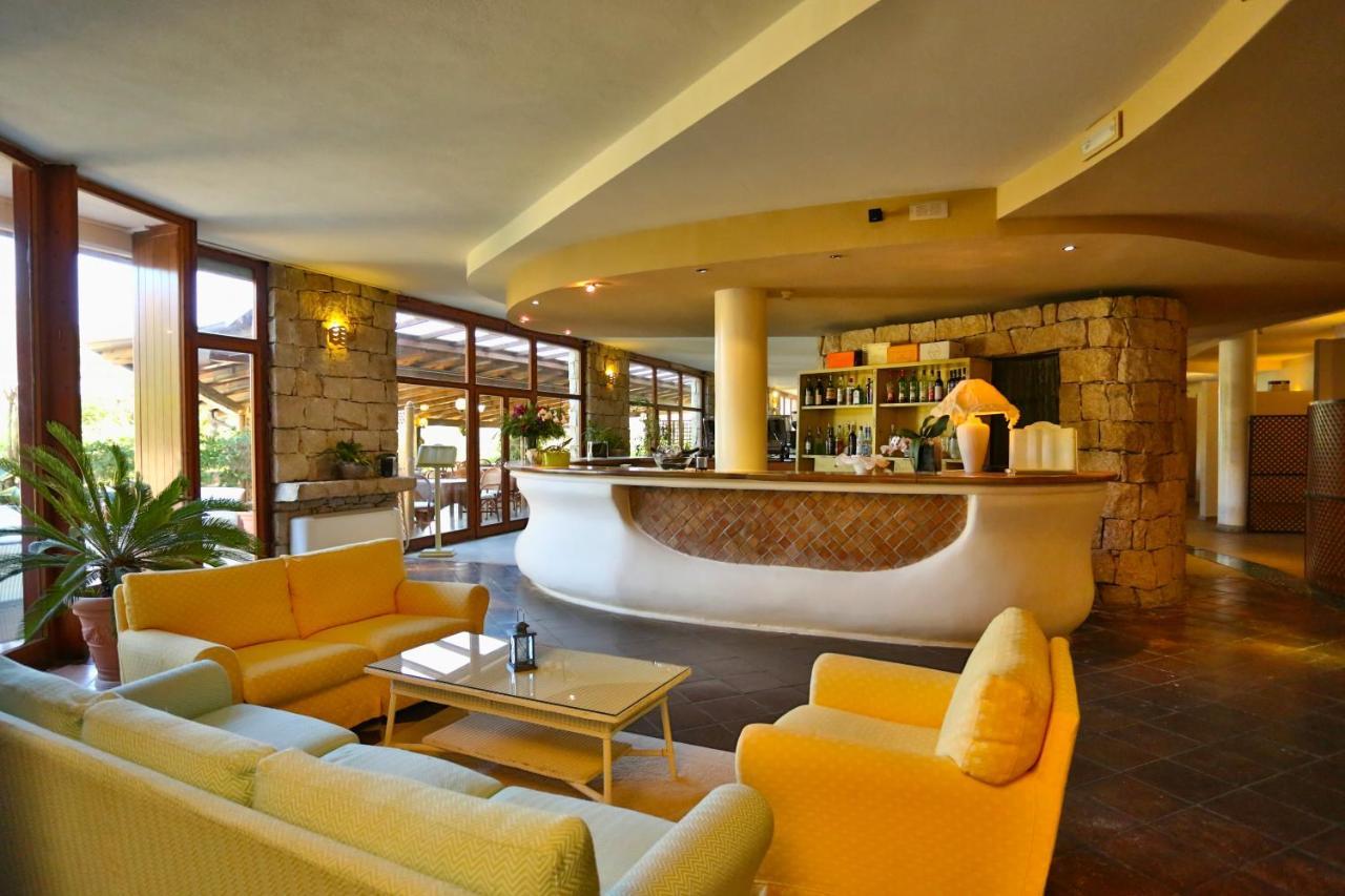 Swadeshi Sporting Hotel Tanca Manna Cannigione Exteriör bild