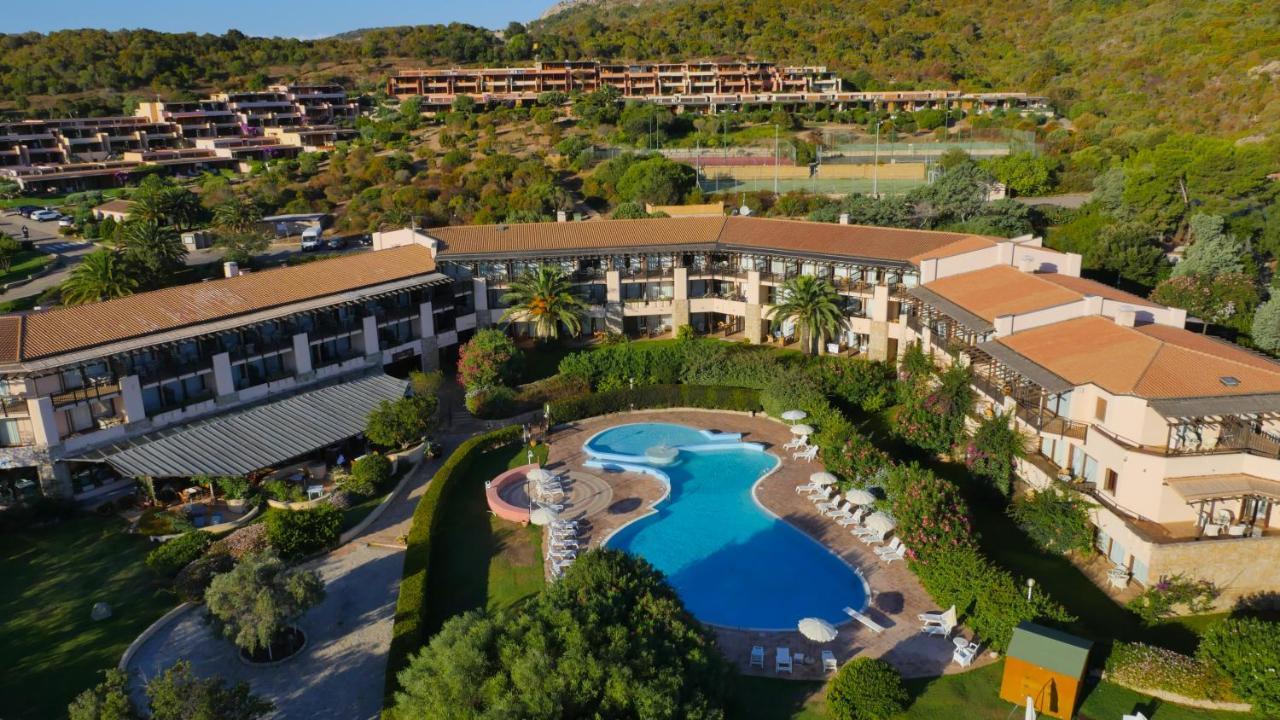 Swadeshi Sporting Hotel Tanca Manna Cannigione Exteriör bild